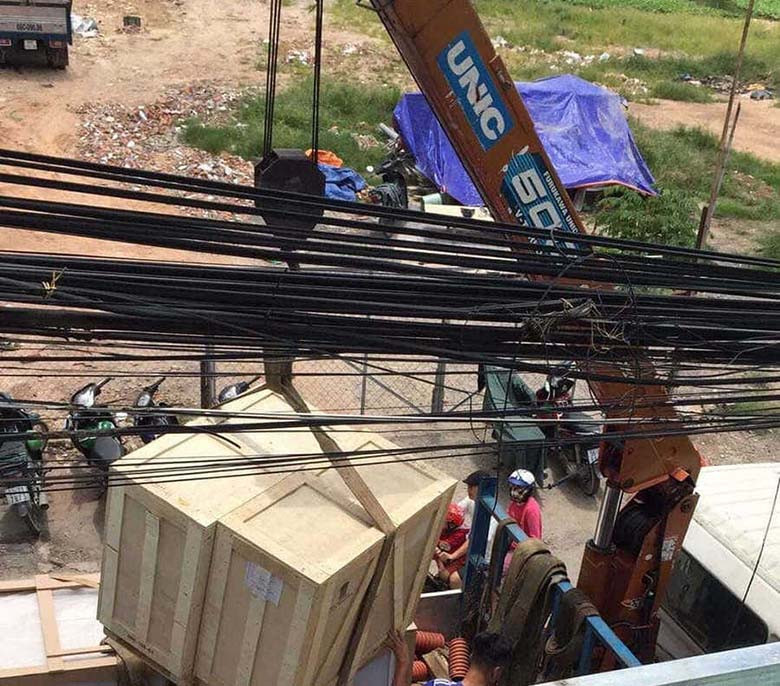 Đội ngũ Nhân Viên Bốc Xếp Chuyên Nghiệp
